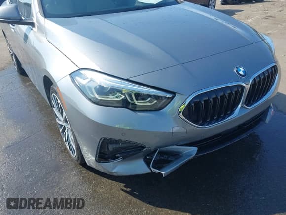 ✅ 2022 BMW 2 Series 228i • VIN: WBA53AK08N7K04055 • Lot: 42592469. Wystawiony na IAAI z przebiegiem 14 855 mil. Bezpłatny archiwum sprzedaży aukcyjnych z USA i szczegółowy raport historii pojazdu na DreamBid. Zdjęcie 18.