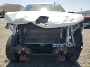 ✅ 2022 Chevrolet Silverado 1500 LT Trail Boss • VIN: 3GCUDFED4NG688639 • Lot: 63637445. Wystawiony na Copart z przebiegiem 28 369 mil. Bezpłatny archiwum sprzedaży aukcyjnych z USA i szczegółowy raport historii pojazdu na DreamBid. Zdjęcie 5.