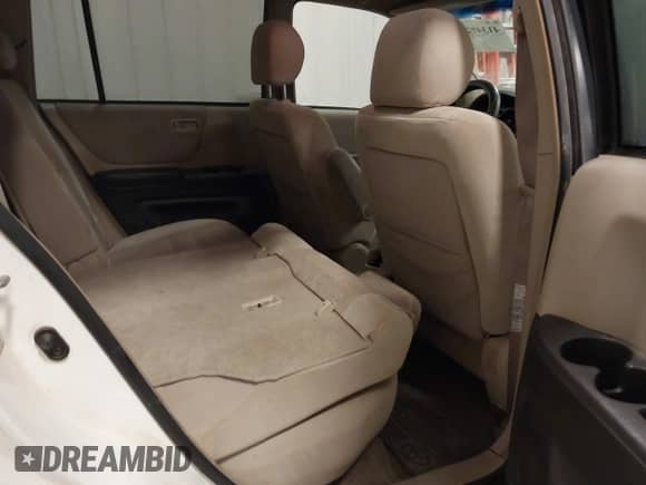 2001 Toyota Highlander с VIN JTEGD21A410017192, выставлен на аукционе IAAI как лот 41346278 с пробегом 279 320 миль миль и . История ставок и продаж доступна на DreamBid. Изображение 8.