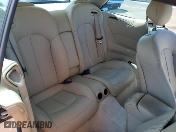 ✅ 2004 Mercedes-Benz CLK 500 • VIN: WDBTK75G24T021599 • Lot: 61686235. Wystawiony na Copart z przebiegiem 103 782 mil. Bezpłatny archiwum sprzedaży aukcyjnych z USA i szczegółowy raport historii pojazdu na DreamBid. Zdjęcie 10.