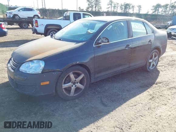 ✅ 2008 Volkswagen Jetta SE • VIN: 3VWRZ71K48M014558 • Lot: 41685615. Wystawiony na IAAI z przebiegiem Nie podano. Bezpłatny archiwum sprzedaży aukcyjnych z USA i szczegółowy raport historii pojazdu na DreamBid. Zdjęcie 2.