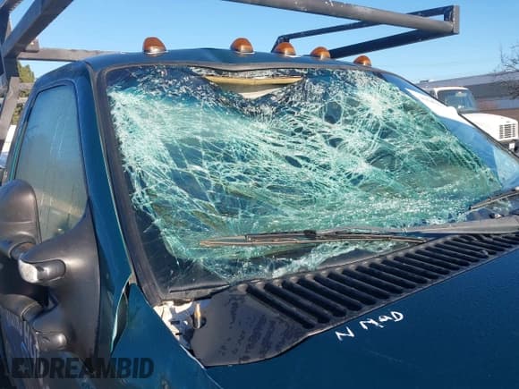 ✅ 2005 Ford F-350 XL • VIN: 1FDSF34585EA17178 • Lot: 41501503. Listed on IAAI with 208,442 mi. Free auction sales archive from the USA and detailed vehicle history report at DreamBid. Image 6.