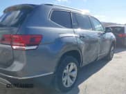 ✅ 2018 Volkswagen Atlas SEL • VIN: 1V2MR2CA9JC523068 • Lot: 43692474. Wystawiony na IAAI z przebiegiem 128 042 mil. Bezpłatny archiwum sprzedaży aukcyjnych z USA i szczegółowy raport historii pojazdu na DreamBid. Zdjęcie 19.