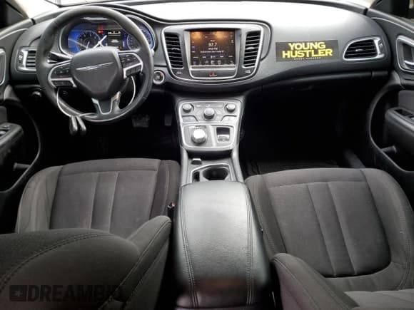 ✅ 2015 Chrysler 200 Limited • VIN: 1C3CCCAB6FN506731 • Лот: 92703375. Опубликован ранее на Copart с пробегом 199 159 миль. Бесплатный доступ к архиву аукционных продаж из США и подробный отчёт об истории автомобиля на DreamBid. Изображение 8.