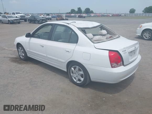 ✅ 2005 Hyundai Elantra GLS • VIN: KMHDN46D55U169852 • Lot: 42480540. Wystawiony na IAAI z przebiegiem 93 199 mil. Bezpłatny archiwum sprzedaży aukcyjnych z USA i szczegółowy raport historii pojazdu na DreamBid. Zdjęcie 3.