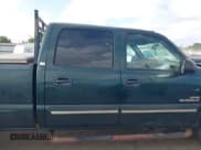 ✅ 2005 Chevrolet Silverado 2500HD LS • VIN: 1GCHK23215F961121 • Lot: 42969060. Wystawiony na IAAI z przebiegiem 245 406 mil. Bezpłatny archiwum sprzedaży aukcyjnych z USA i szczegółowy raport historii pojazdu na DreamBid. Zdjęcie 13.