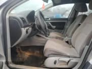 ✅ 2007 Volkswagen Rabbit • VIN: WVWDR71K27W068825 • Lot: 91631525. Listed on Copart with 235,085 mi. Free auction sales archive from the USA and detailed vehicle history report at DreamBid. Image 7.