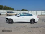 ✅ 2019 BMW 3 Series 330i • VIN: 3MW5R1J57K8A05701 • Lot: 43247679. Wystawiony na IAAI z przebiegiem 73 534 mil. Bezpłatny archiwum sprzedaży aukcyjnych z USA i szczegółowy raport historii pojazdu na DreamBid. Zdjęcie 15.