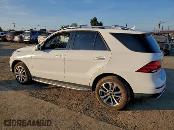 ✅ 2017 Mercedes-Benz GLE 350 • VIN: 4JGDA5JB3HA921030 • Лот: 95109375. Опубликован ранее на Copart с пробегом 68 220 миль. Бесплатный доступ к архиву аукционных продаж из США и подробный отчёт об истории автомобиля на DreamBid. Изображение 2.