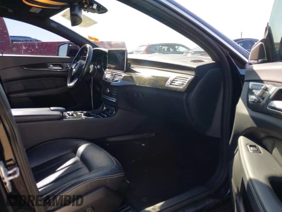 ✅ 2016 Mercedes-Benz CLS 400 • VIN: WDDLJ6FB8GA171451 • Лот: 42315546. Опубликован ранее на IAAI с пробегом Не указан. Бесплатный доступ к архиву аукционных продаж из США и подробный отчёт об истории автомобиля на DreamBid. Изображение 5.