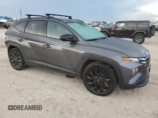 ✅ 2023 Hyundai Tucson N Line • VIN: KM8JF3AE3PU227230 • Lot: 69401704. Wystawiony na Copart z przebiegiem 23 034 mil. Bezpłatny archiwum sprzedaży aukcyjnych z USA i szczegółowy raport historii pojazdu na DreamBid. Zdjęcie 4.