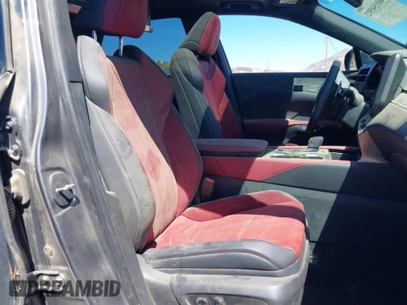 ✅ 2023 Lexus RX 500h F Sport Performance • VIN: 2T2BCMEA6PC006969 • Lot: 40154592. Wystawiony na IAAI z przebiegiem Nie podano. Bezpłatny archiwum sprzedaży aukcyjnych z USA i szczegółowy raport historii pojazdu na DreamBid. Zdjęcie 5.