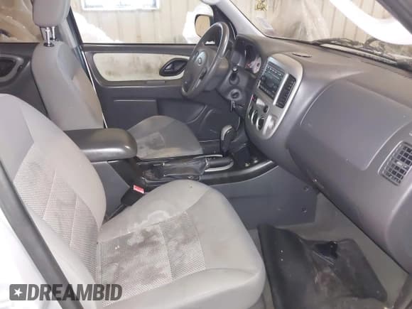 ✅ 2006 Ford Escape XLT • VIN: 1FMYU03196KA11342 • Lot: 42237654. Listed on IAAI with 146,929 mi. Free auction sales archive from the USA and detailed vehicle history report at DreamBid. Image 5.