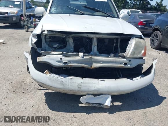 ✅ 2005 Suzuki XL7 LX • VIN: JS3TX92V554100649 • Lot: 42767282. Listed on IAAI with 203,128 mi. Free auction sales archive from the USA and detailed vehicle history report at DreamBid. Image 6.