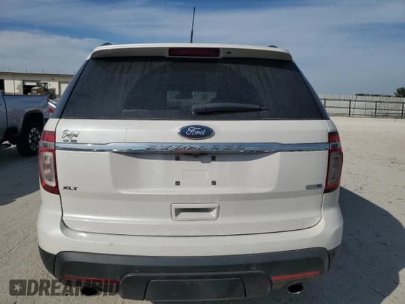 ✅ 2015 Ford Explorer XLT • VIN: 1FM5K8D88FGB57866 • Lot: 84923145. Wystawiony na Copart z przebiegiem 90 274 mil. Bezpłatny archiwum sprzedaży aukcyjnych z USA i szczegółowy raport historii pojazdu na DreamBid. Zdjęcie 6.