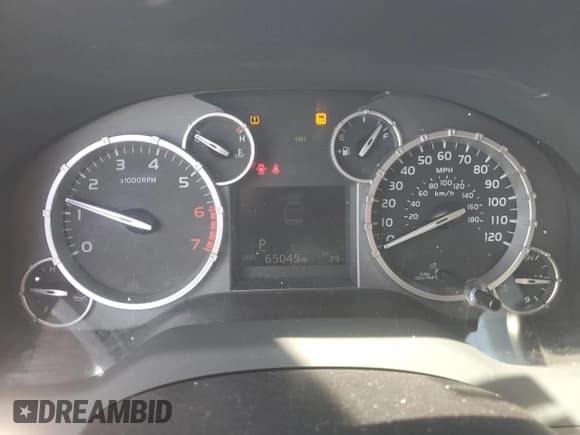 ✅ 2015 Toyota Tundra SR5 • VIN: 5TFDW5F17FX489493 • Лот: 67945105. Опубликован ранее на Copart с пробегом 65 045 миль. Бесплатный доступ к архиву аукционных продаж из США и подробный отчёт об истории автомобиля на DreamBid. Изображение 9.