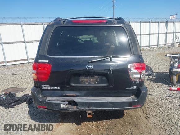 ✅ 2002 Toyota Sequoia Limited • VIN: 5TDZT38A42S069318 • Lot: 43611967. Wystawiony na IAAI z przebiegiem 308 556 mil. Bezpłatny archiwum sprzedaży aukcyjnych z USA i szczegółowy raport historii pojazdu na DreamBid. Zdjęcie 16.