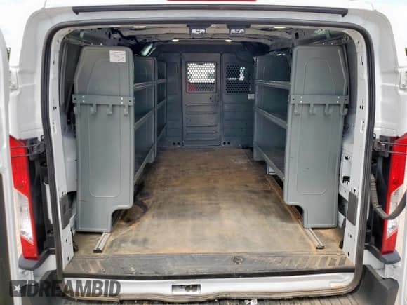 ✅ 2024 Ford Transit Cargo • VIN: 1FTYE1Y8XRKA52354 • Лот: 70396735. Опубликован ранее на Copart с пробегом 12 993 миль. Бесплатный доступ к архиву аукционных продаж из США и подробный отчёт об истории автомобиля на DreamBid. Изображение 10.
