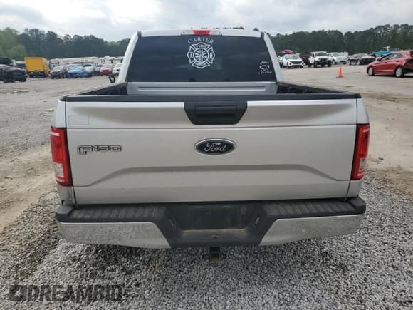 ✅ 2017 Ford F-150 XL • VIN: 1FTEW1CF8HFB34872 • Lot: 51621285. Wystawiony na Copart z przebiegiem 129 414 mil. Bezpłatny archiwum sprzedaży aukcyjnych z USA i szczegółowy raport historii pojazdu na DreamBid. Zdjęcie 6.