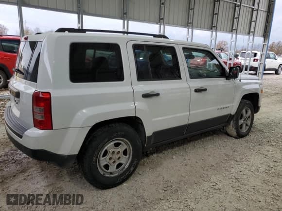 ✅ 2017 Jeep Patriot Sport • VIN: 1C4NJPBA3HD164591 • Лот: 80905904. Опубликован ранее на Copart с пробегом 115 775 миль. Бесплатный доступ к архиву аукционных продаж из США и подробный отчёт об истории автомобиля на DreamBid. Изображение 3.
