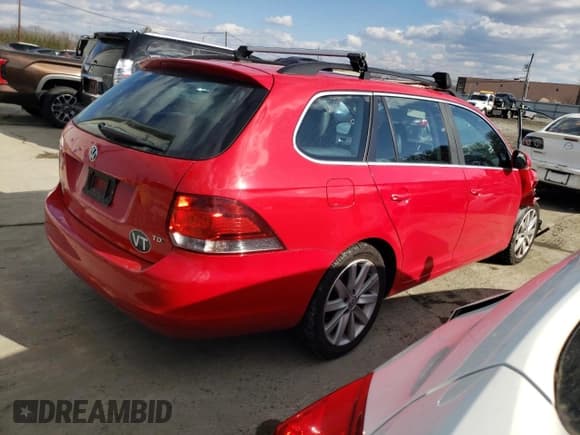✅ 2014 Volkswagen Jetta TDI • VIN: 3VWML7AJ2EM625395 • Lot: 42326045. Listed on Copart with 88,889 mi. Free auction sales archive from the USA and detailed vehicle history report at DreamBid. Image 3.