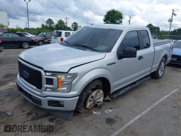 ✅ 2018 Ford F-150 XL • VIN: 1FTEX1CP5JKC08056 • Lot: 42511758. Wystawiony na IAAI z przebiegiem 97 721 mil. Bezpłatny archiwum sprzedaży aukcyjnych z USA i szczegółowy raport historii pojazdu na DreamBid. Zdjęcie 2.