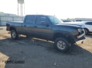 ✅ 2005 Chevrolet Silverado 2500HD Work Truck • VIN: 1GCHK23285F899023 • Lot: 84373445. Wystawiony na Copart z przebiegiem 135 642 mil. Bezpłatny archiwum sprzedaży aukcyjnych z USA i szczegółowy raport historii pojazdu na DreamBid. Zdjęcie 4.