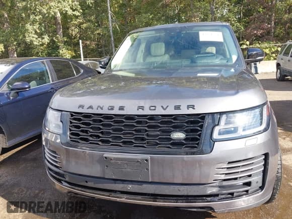 ✅ 2018 Land Rover Range Rover • VIN: SALGS2RE9JA392080 • Lot: 43351556. Listed on IAAI with 43,663 mi. Free auction sales archive from the USA and detailed vehicle history report at DreamBid. Image 12.