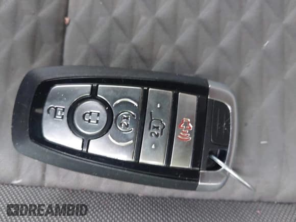 ✅ 2022 Ford Escape SE • VIN: 1FMCU0G69NUB33945 • Лот: 43529268. Опубликован ранее на IAAI с пробегом 17 082 миль. Бесплатный доступ к архиву аукционных продаж из США и подробный отчёт об истории автомобиля на DreamBid. Изображение 11.