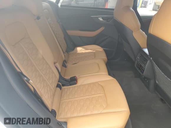 ✅ 2024 Audi RS Q8 • VIN: WU1ARBF19RD000254 • Лот: 61815085. Опубликован ранее на Copart с пробегом 10 855 миль. Бесплатный доступ к архиву аукционных продаж из США и подробный отчёт об истории автомобиля на DreamBid. Изображение 11.