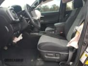 ✅ 2023 Toyota Tacoma TRD Off Road • VIN: 3TYCZ5AN2PT105497 • Lot: 92084735. Wystawiony na Copart z przebiegiem 30 374 mil. Bezpłatny archiwum sprzedaży aukcyjnych z USA i szczegółowy raport historii pojazdu na DreamBid. Zdjęcie 7.