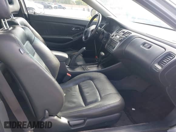 2001 Honda Accord EX с VIN 1HGCG22581A030437, выставлен на аукционе IAAI как лот 43085742 с пробегом 209 619 миль миль и . История ставок и продаж доступна на DreamBid. Изображение 5.