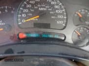 ✅ 2005 Chevrolet Silverado 1500 Work Truck • VIN: 1GCEC19ZX5E236587 • Lot: 43810602. Wystawiony na IAAI z przebiegiem 382 781 mil. Bezpłatny archiwum sprzedaży aukcyjnych z USA i szczegółowy raport historii pojazdu na DreamBid. Zdjęcie 14.