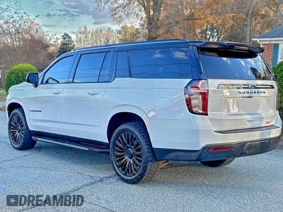 ✅ 2021 Chevrolet Suburban RST • VIN: 1GNSKEKD5MR331360 • Лот: 94420965. Опубликован ранее на Copart с пробегом 88 434 миль. Бесплатный доступ к архиву аукционных продаж из США и подробный отчёт об истории автомобиля на DreamBid. Изображение 3.