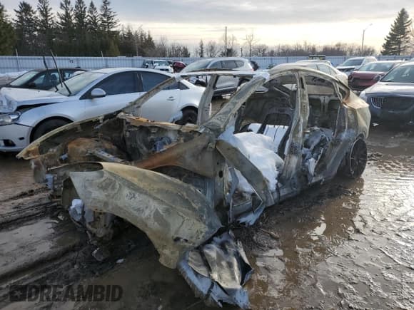 ✅ 2021 Tesla Model Y Long Range • VIN: 5YJYGDEE2MF078328 • Lot: 44137445. Wystawiony na Copart z przebiegiem Nie podano. Bezpłatny archiwum sprzedaży aukcyjnych z USA i szczegółowy raport historii pojazdu na DreamBid. Zdjęcie 1.