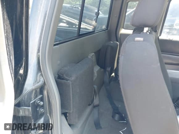 ✅ 2010 Ford Ranger XLT • VIN: 1FTLR4FE9APA60221 • Лот: 42948562. Опубликован ранее на IAAI с пробегом Не указан. Бесплатный доступ к архиву аукционных продаж из США и подробный отчёт об истории автомобиля на DreamBid. Изображение 8.