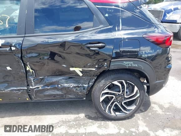 2025 Chevrolet TrailBlazer RS с VIN KL79MUSL2SB181228, выставлен на аукционе IAAI как лот 42318537 с пробегом 227 миль миль и . История ставок и продаж доступна на DreamBid. Изображение 18.