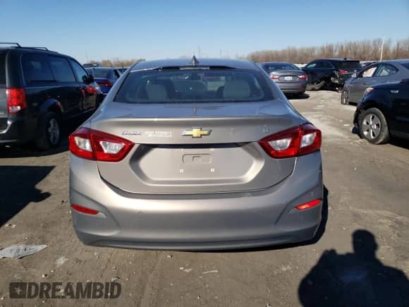 ✅ 2019 Chevrolet Cruze LT • VIN: 1G1BE5SM0K7110959 • Lot: 67420232. Wystawiony na Copart z przebiegiem 90 178 mil mil. Skorzystaj z bezpłatnego archiwum sprzedaży aukcyjnych z USA i zobacz szczegółowy raport historii pojazdu na DreamBid. Zdjęcie 6.