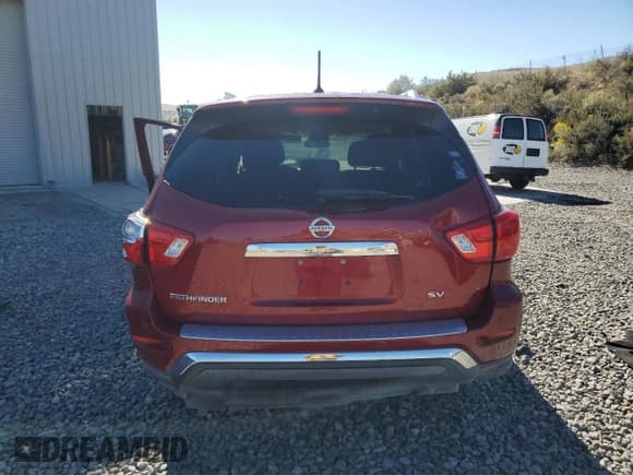 ✅ 2018 Nissan Pathfinder S • VIN: 5N1DR2MN5JC626096 • Лот: 84758445. Опубликован ранее на Copart с пробегом Не указан. Бесплатный доступ к архиву аукционных продаж из США и подробный отчёт об истории автомобиля на DreamBid. Изображение 6.