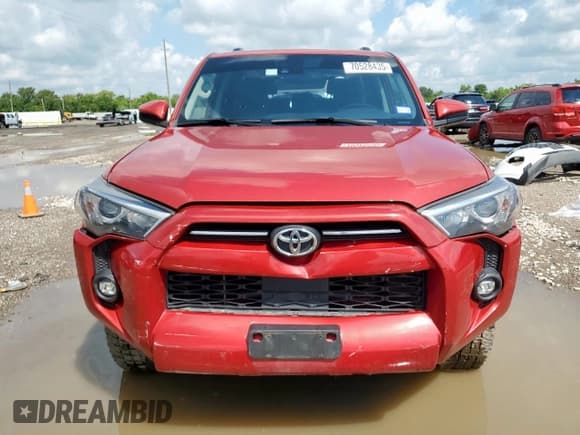 ✅ 2021 Toyota 4Runner SR5 • VIN: JTEMU5JR8M5854576 • Lot: 70528435. Listed on Copart with 138,224 mi. Free auction sales archive from the USA and detailed vehicle history report at DreamBid. Image 5.