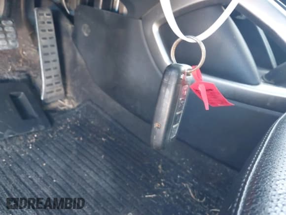 ✅ 2015 Hyundai Veloster Turbo • VIN: KMHTC6AE1FU244528 • Lot: 41387806. Wystawiony na IAAI z przebiegiem 85 203 mil. Bezpłatny archiwum sprzedaży aukcyjnych z USA i szczegółowy raport historii pojazdu na DreamBid. Zdjęcie 11.