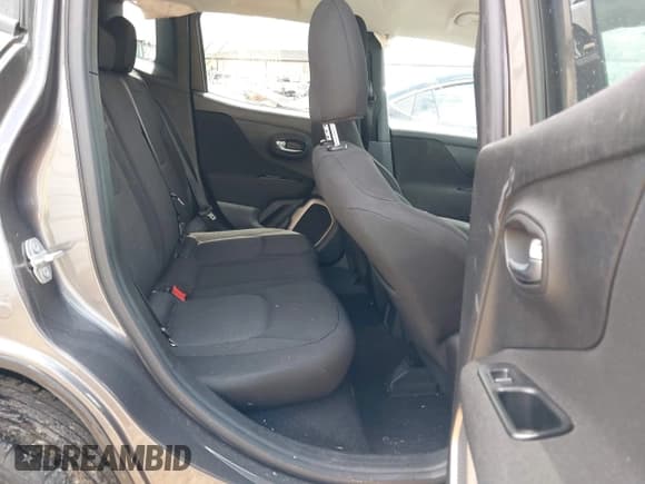 ✅ 2017 Jeep Renegade Altitude • VIN: ZACCJABB6HPE88701 • Lot: 42918025. Listed on IAAI with 142,948 mi. Free auction sales archive from the USA and detailed vehicle history report at DreamBid. Image 8.