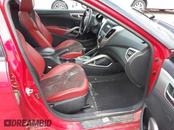 ✅ 2012 Hyundai Veloster w/Gray Int • VIN: KMHTC6AD9CU052342 • Lot: 42072428. Wystawiony na IAAI z przebiegiem 103 338 mil. Bezpłatny archiwum sprzedaży aukcyjnych z USA i szczegółowy raport historii pojazdu na DreamBid. Zdjęcie 5.