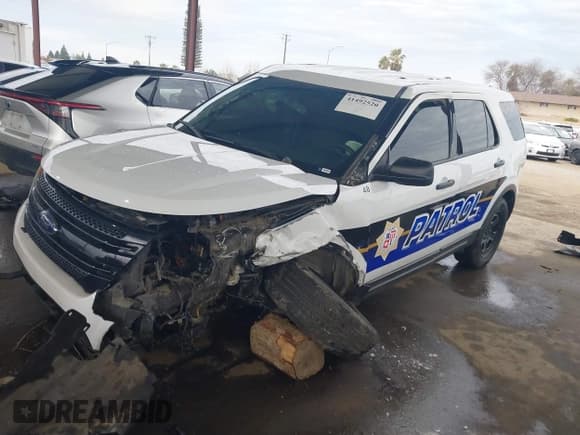 ✅ 2014 Ford Police Interceptor Utility • VIN: 1FM5K8AR0EGC40445 • Lot: 41492520. Wystawiony na IAAI z przebiegiem Nie podano. Bezpłatny archiwum sprzedaży aukcyjnych z USA i szczegółowy raport historii pojazdu na DreamBid. Zdjęcie 18.