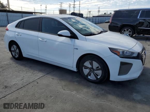 ✅ 2019 Hyundai Ioniq Blue • VIN: KMHC65LC8KU130906 • Lot: 47444155. Wystawiony na Copart z przebiegiem 89 868 mil. Bezpłatny archiwum sprzedaży aukcyjnych z USA i szczegółowy raport historii pojazdu na DreamBid. Zdjęcie 4.