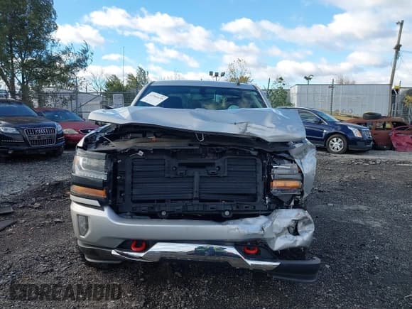 ✅ 2017 Chevrolet Silverado 1500 LT • VIN: 1GCVKREH3HZ375648 • Lot: 43584035. Wystawiony na IAAI z przebiegiem 68 146 mil. Bezpłatny archiwum sprzedaży aukcyjnych z USA i szczegółowy raport historii pojazdu na DreamBid. Zdjęcie 13.
