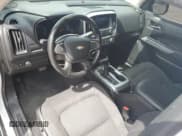 ✅ 2021 Chevrolet Colorado 2WD LT • VIN: 1GCGSCEN1M1132019 • Lot: 56186425. Wystawiony na Copart z przebiegiem 90 238 mil. Bezpłatny archiwum sprzedaży aukcyjnych z USA i szczegółowy raport historii pojazdu na DreamBid. Zdjęcie 8.