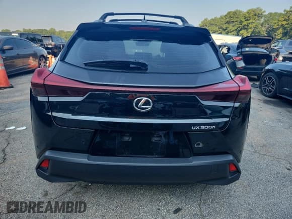 ✅ 2025 Lexus UX 300h • VIN: JTHYBJAH5S2017731 • Лот: 69083835. Опубликован ранее на Copart с пробегом 6 048 миль. Бесплатный доступ к архиву аукционных продаж из США и подробный отчёт об истории автомобиля на DreamBid. Изображение 6.