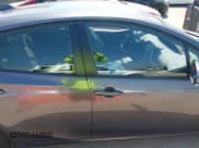 ✅ 2021 Toyota Prius LE • VIN: JTDKAMFP3M3167586 • Lot: 39672661. Wystawiony na IAAI z przebiegiem 42 050 mil. Bezpłatny archiwum sprzedaży aukcyjnych z USA i szczegółowy raport historii pojazdu na DreamBid. Zdjęcie 13.