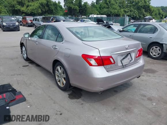 2007 Lexus ES 330 with VIN JTHBJ46G472015521, listed as a IAAI auction lot 42855733 with 137,437 mi miles and . Bid and sale history available at DreamBid. Image 3.